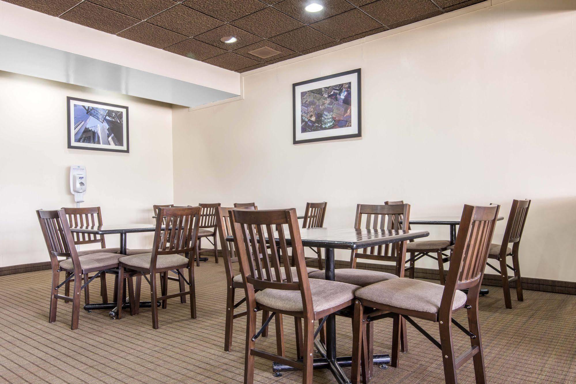 Econo Lodge Съдбъри Екстериор снимка