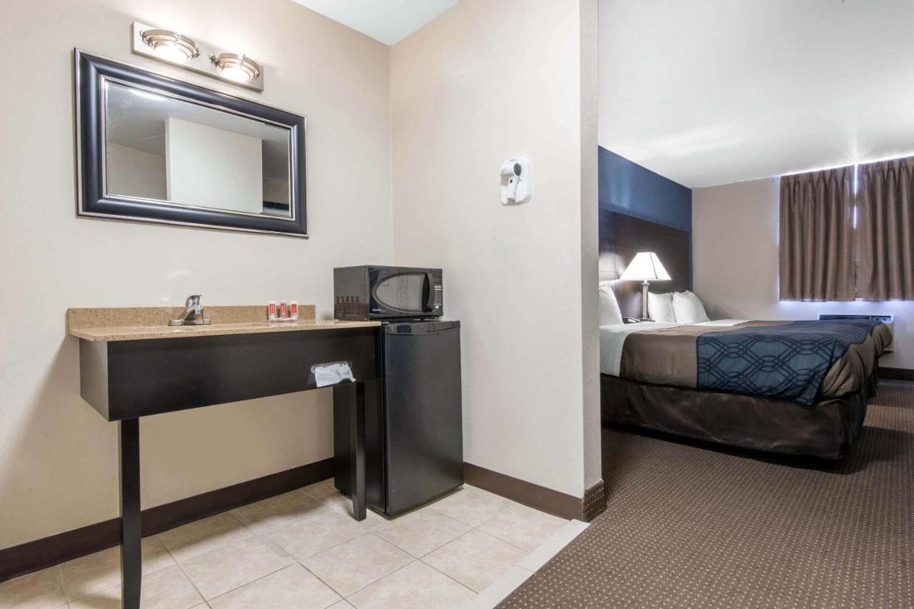 Econo Lodge Съдбъри Екстериор снимка